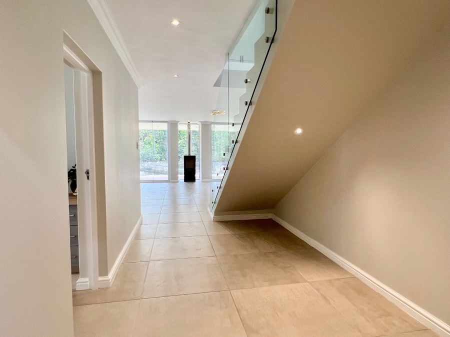 5 Bedroom Property for Sale in Heather Park Western Cape